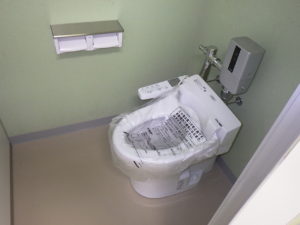 利用者用洋式トイレ設置完了