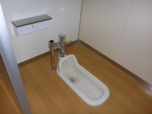 生徒用和式トイレ設置完了