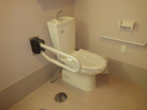 室内身障者用洋風トイレ設置完了